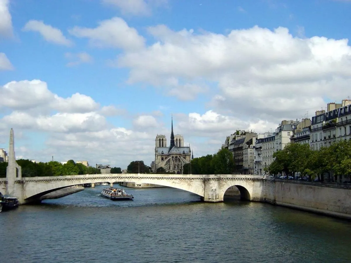 Ile Saint Louis 75004 Paris